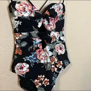 NWT Time and Tru High Leg One Piece Swimsuit Floral Black Small
